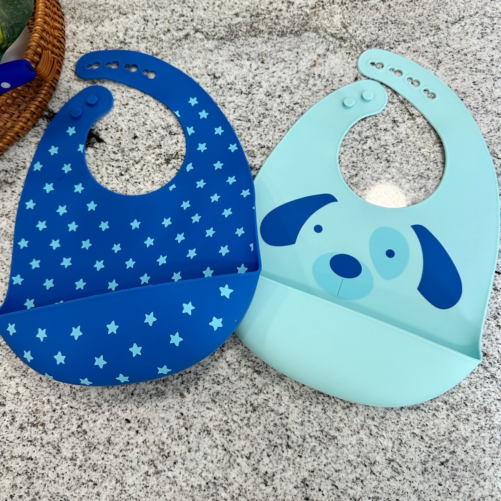 Two pack baby bibs